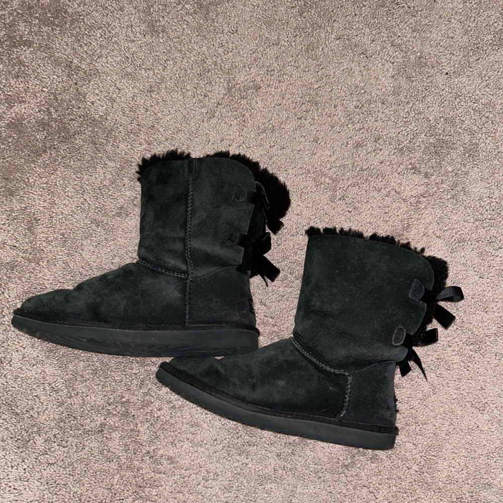 Uggs Black Bow Back